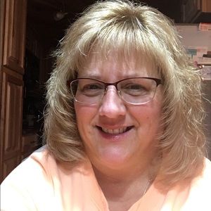 Meet your Posher, Debra